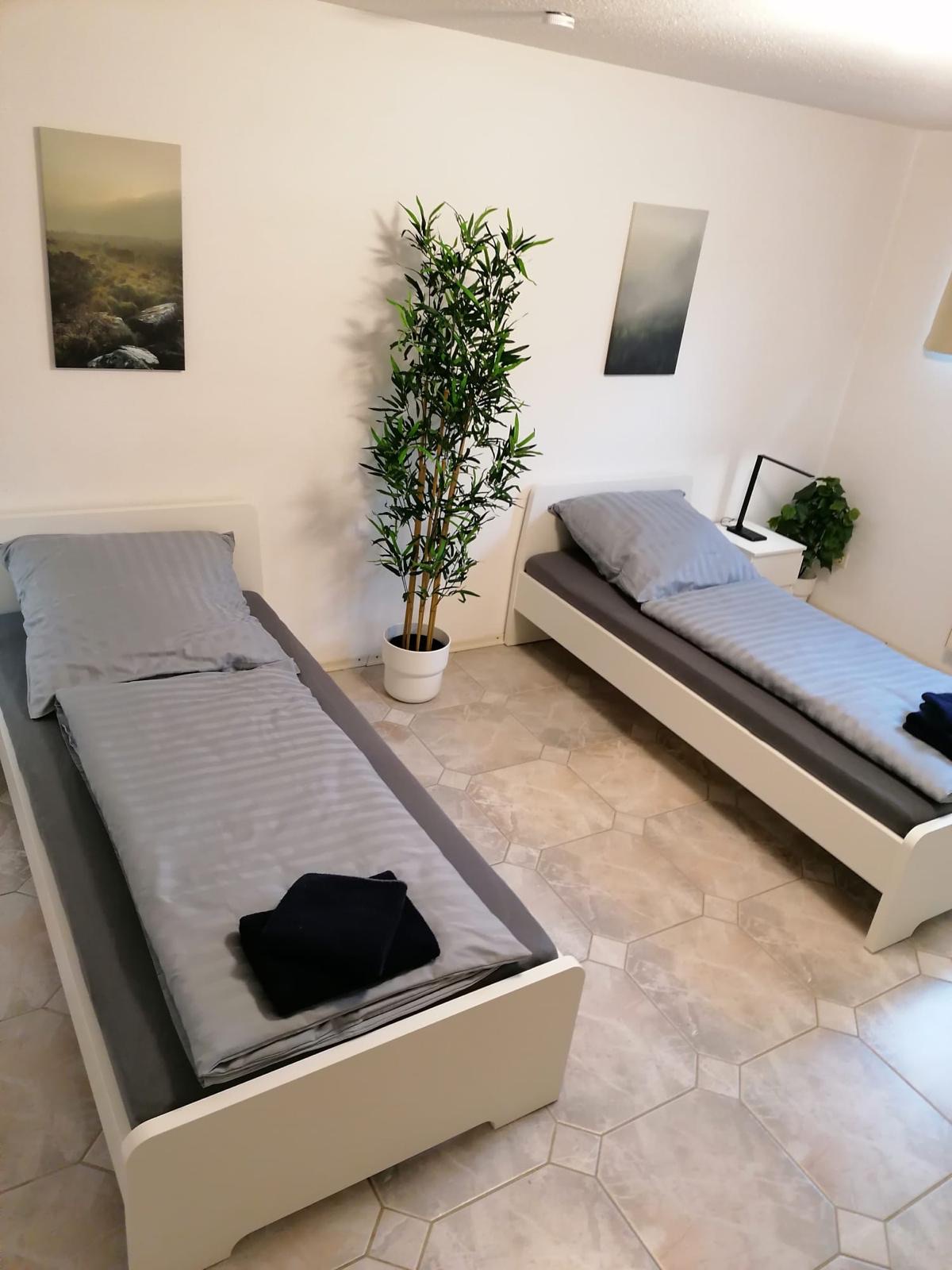 Monteurwohnung Babenhausen Schlafzimmer mit Einzelbett